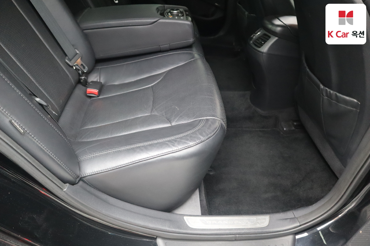 Hyundai AZERA 2012 - Image 27