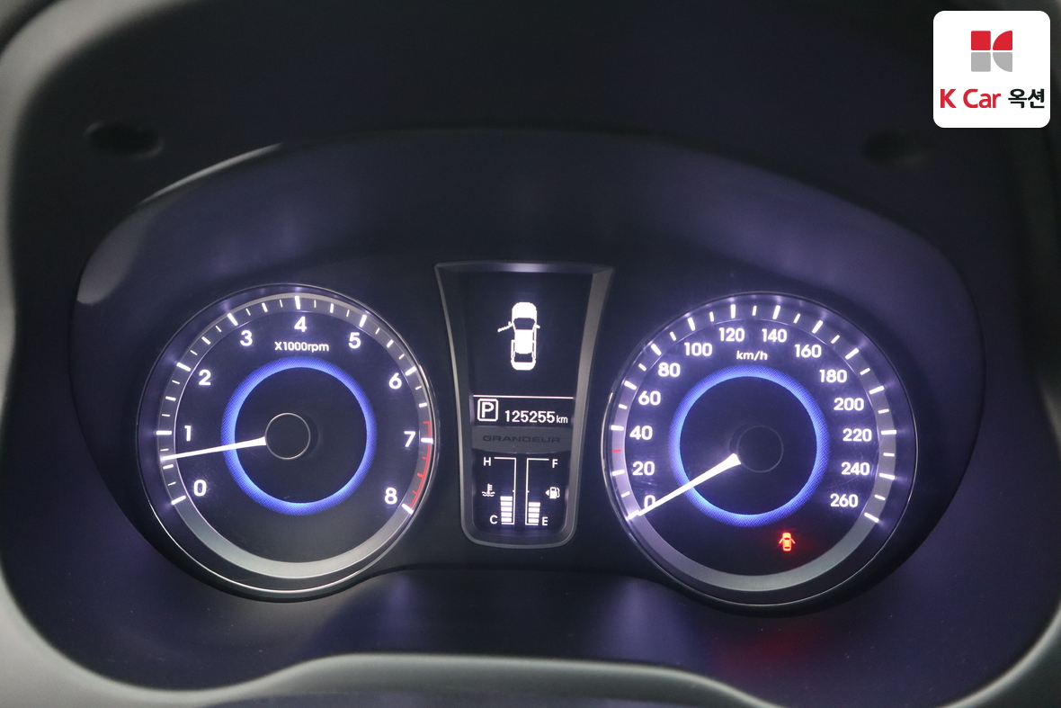 Hyundai AZERA 2012 - Image 5