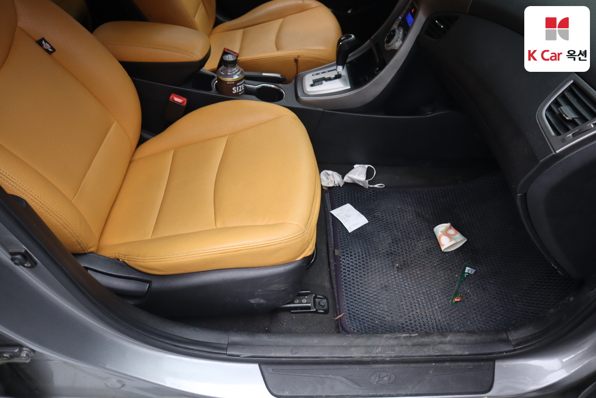 هيونداي إلانترا 2011 - صورة 27