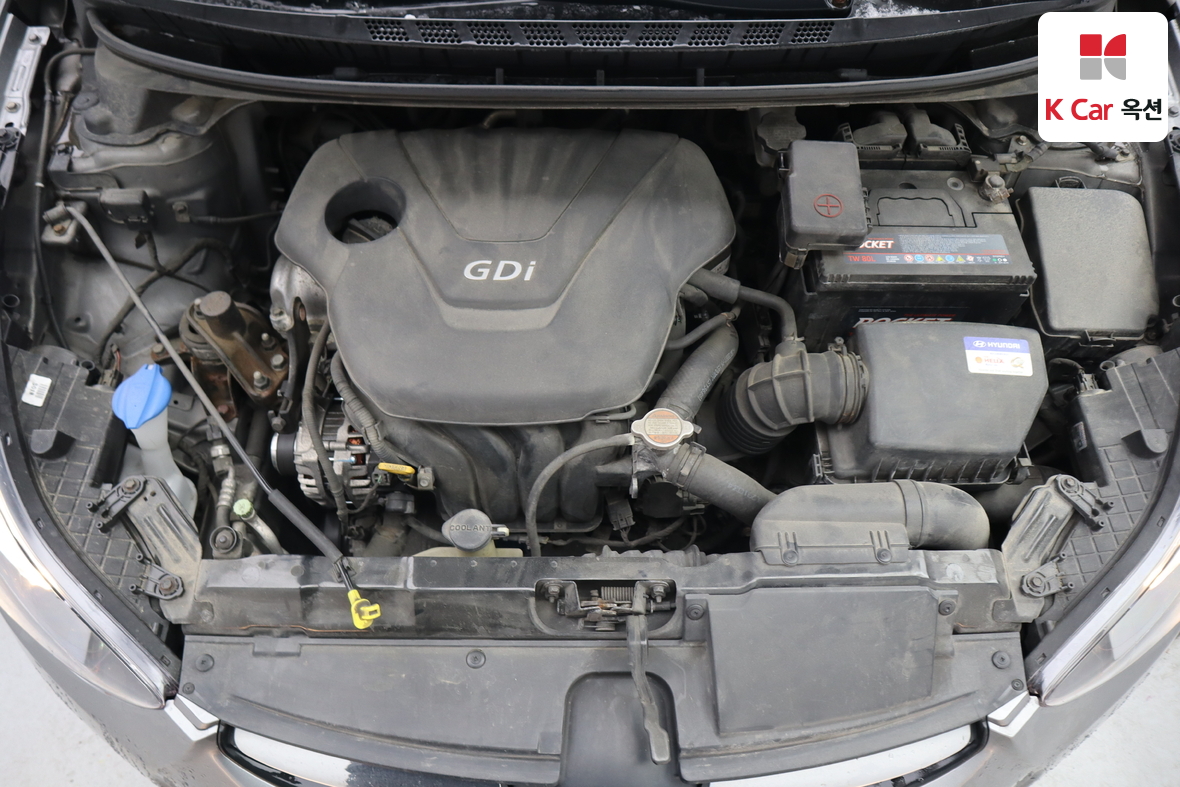 هيونداي إلانترا 2011 - صورة 30