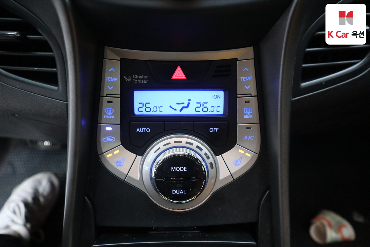 هيونداي إلانترا 2011 - صورة 14