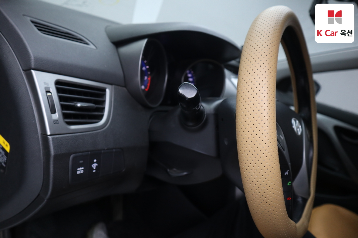 هيونداي إلانترا 2011 - صورة 9