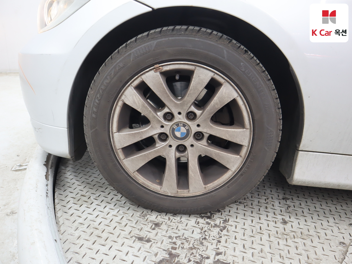 BMW 3 Series 2007 - Image 54