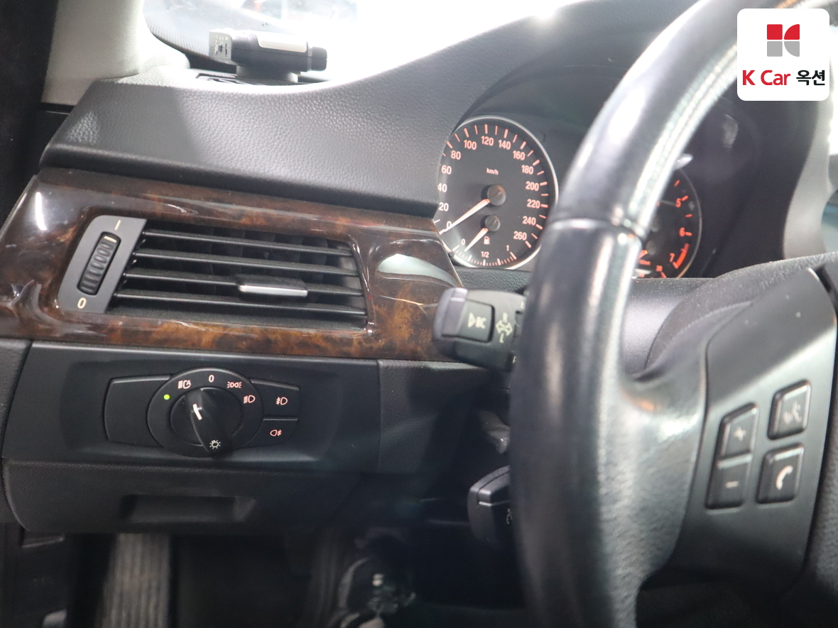 BMW 3 Series 2007 - Image 9