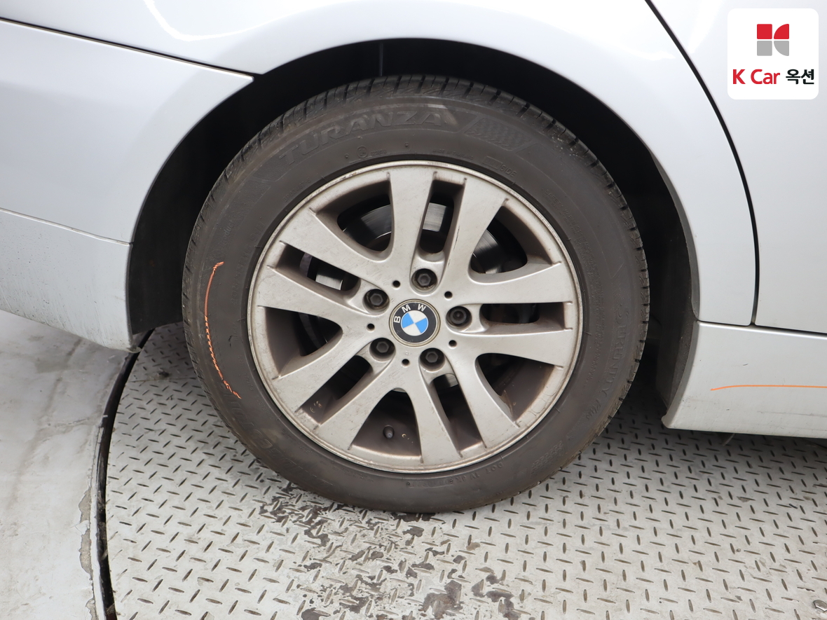 BMW 3 Series 2007 - Image 56