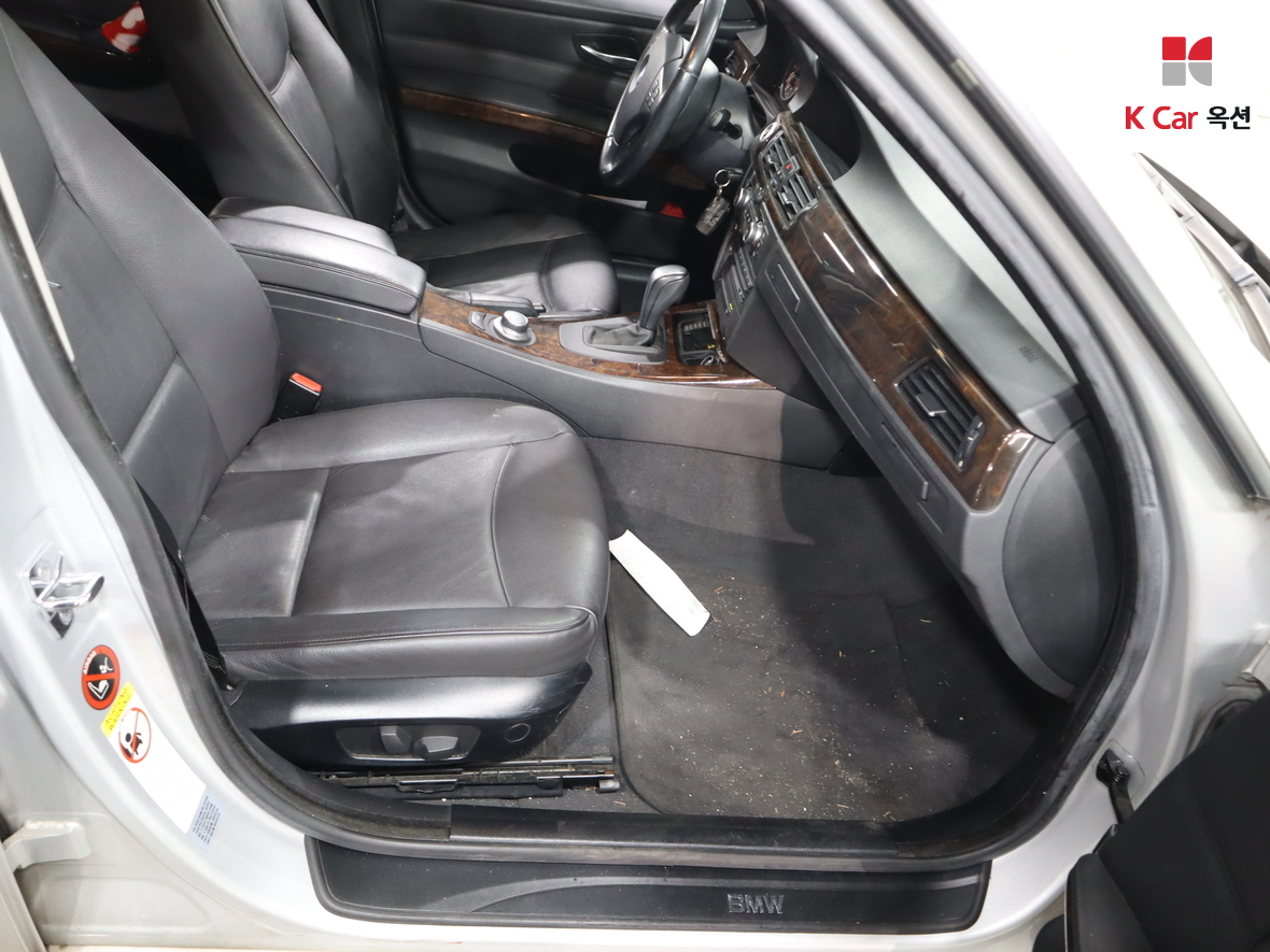 BMW 3 Series 2007 - Image 33