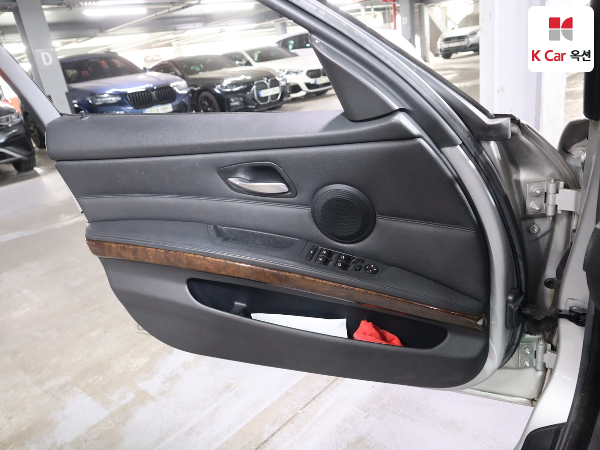 BMW 3 Series 2007 - Image 8