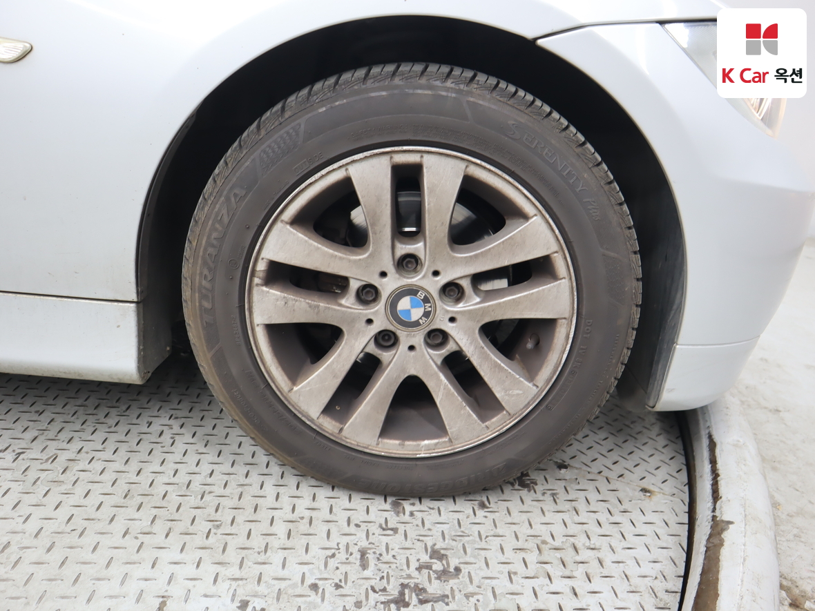 BMW 3 Series 2007 - Image 57