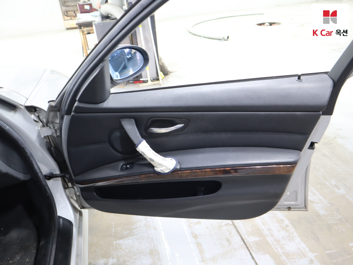 BMW 3 Series 2007 - Image 32