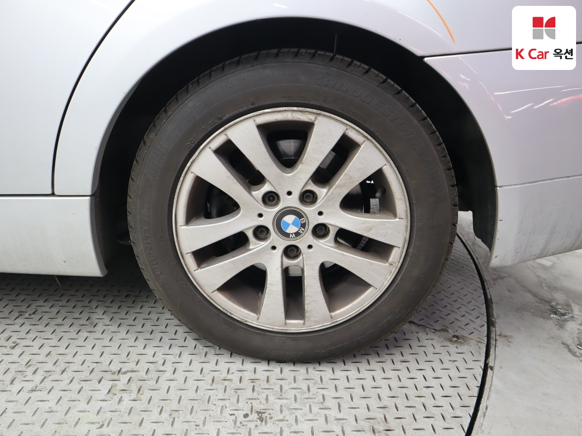 BMW 3 Series 2007 - Image 55