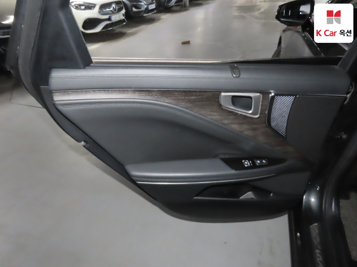 Kia K8 2022 - Image 21