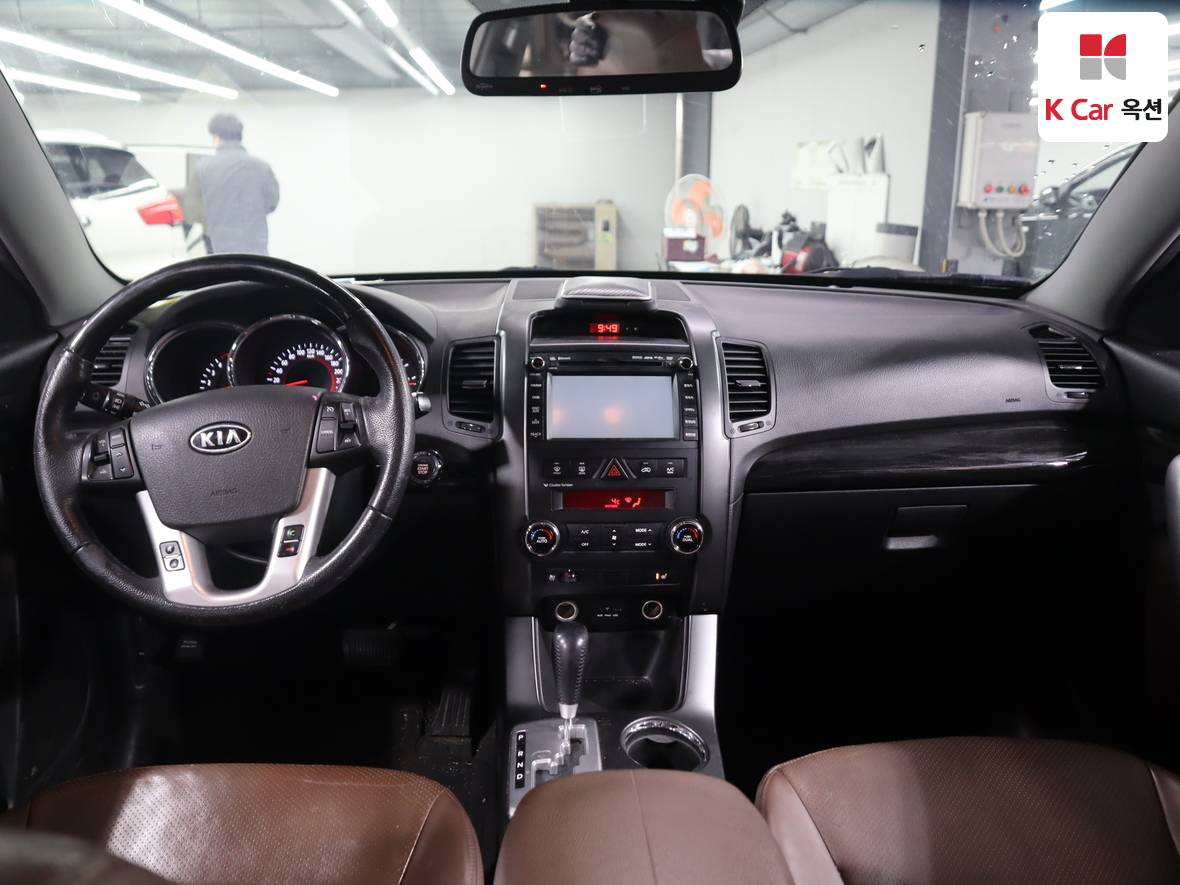 Kia Sorento 2010 - Image 3
