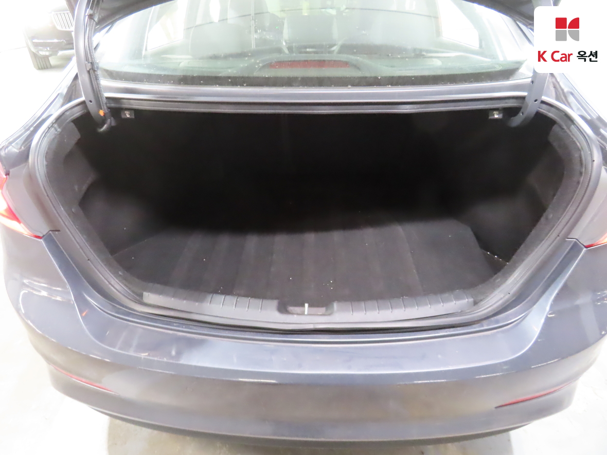 هيونداي إلانترا 2018 - صورة 27