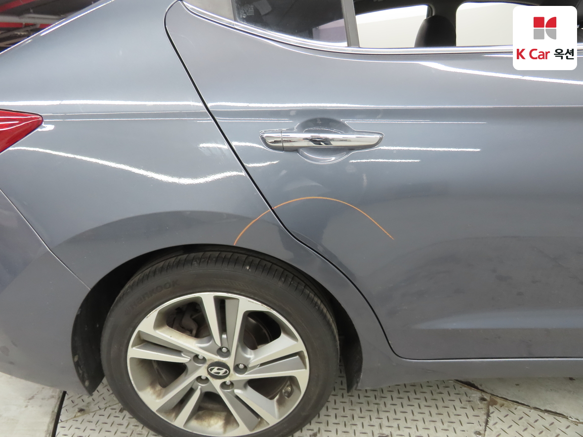 هيونداي إلانترا 2018 - صورة 38