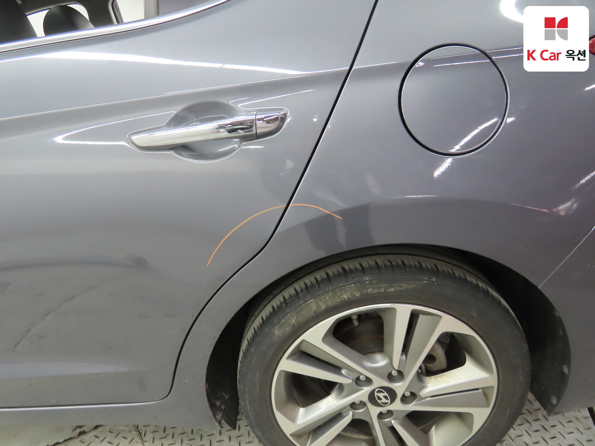 هيونداي إلانترا 2018 - صورة 37