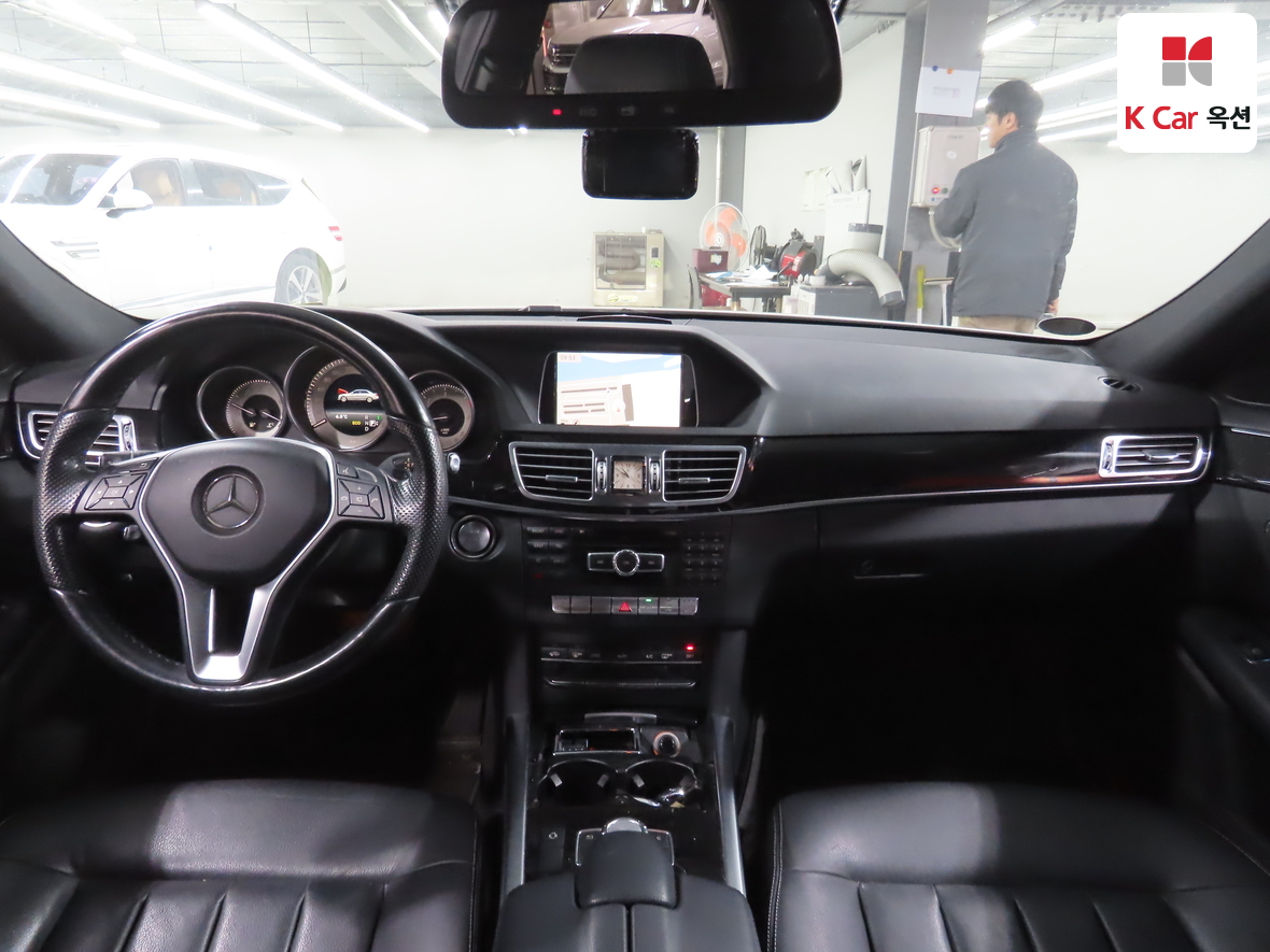 مرسيدس بنز إي كلاس 2014 - صورة 3