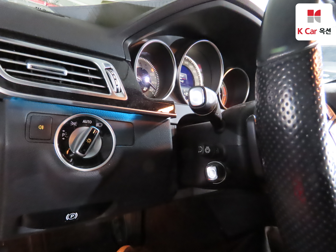 مرسيدس بنز إي كلاس 2014 - صورة 9