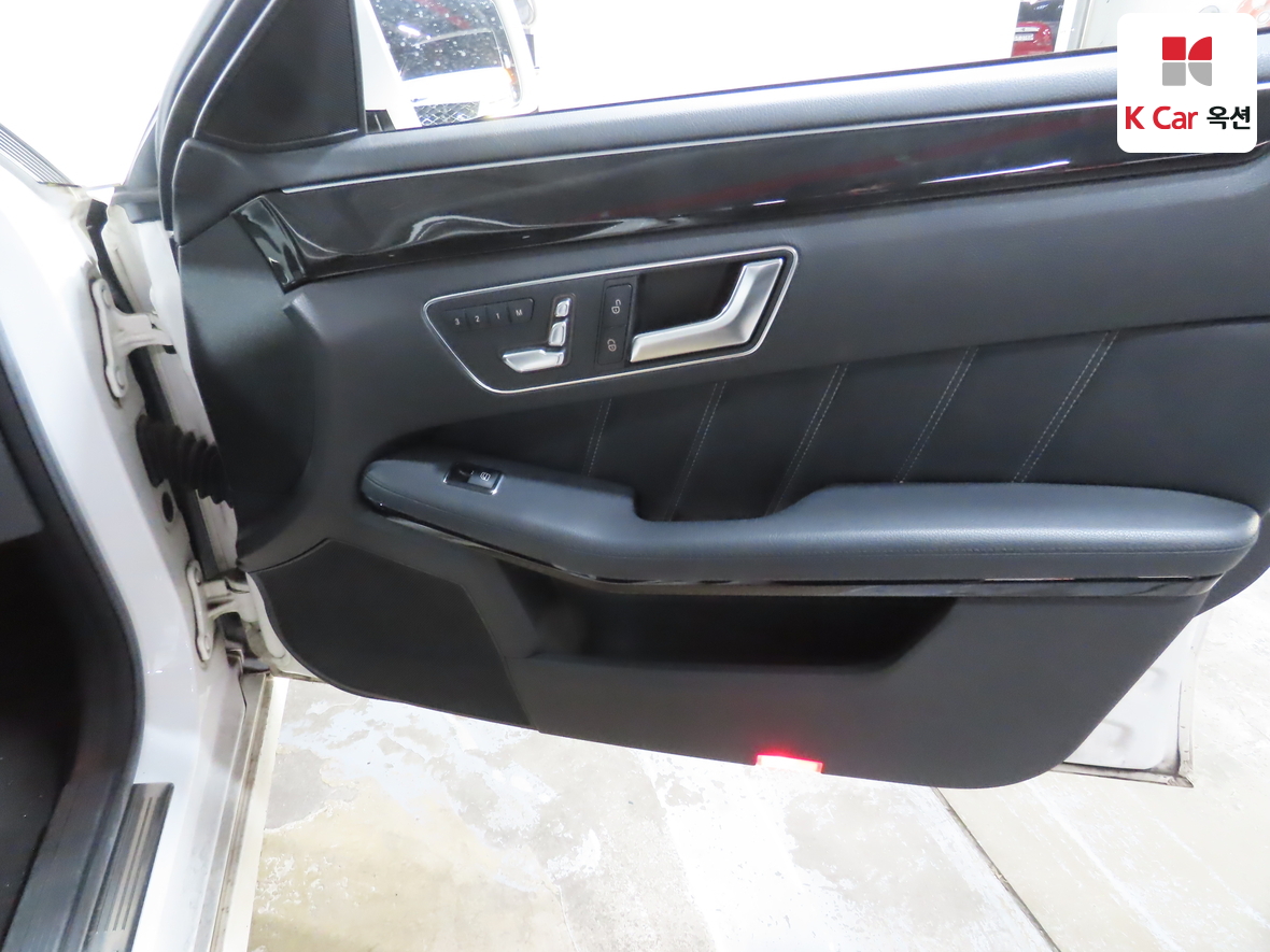 مرسيدس بنز إي كلاس 2014 - صورة 31