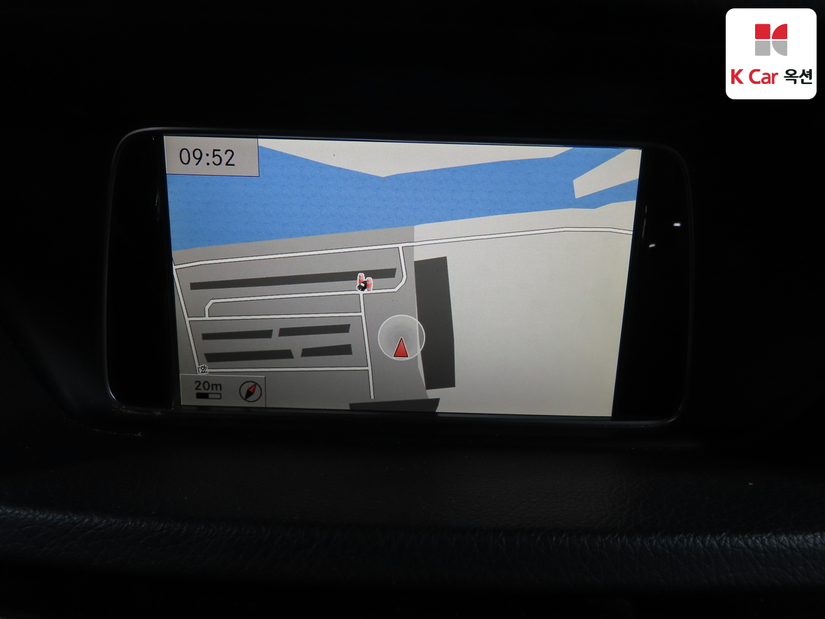 مرسيدس بنز إي كلاس 2014 - صورة 14