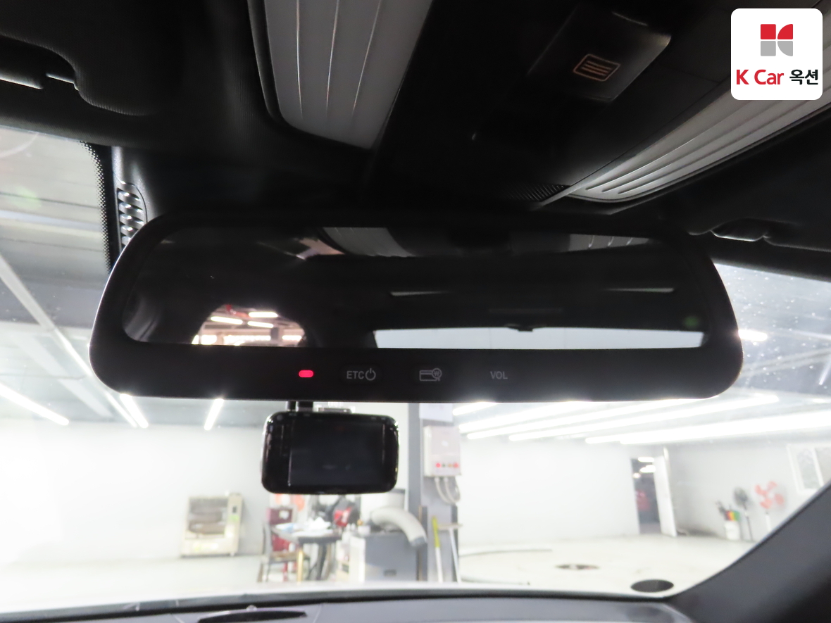 مرسيدس بنز إي كلاس 2014 - صورة 13