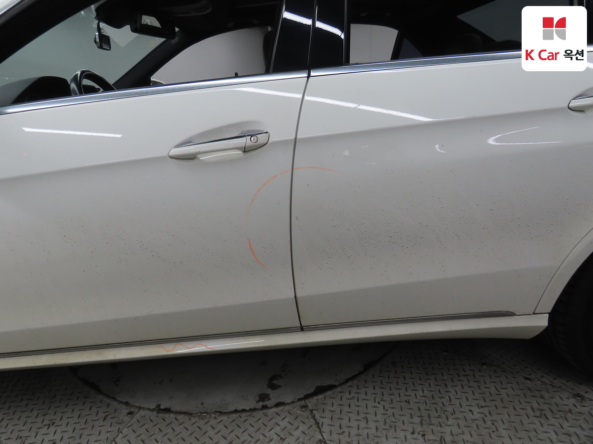 مرسيدس بنز إي كلاس 2014 - صورة 38