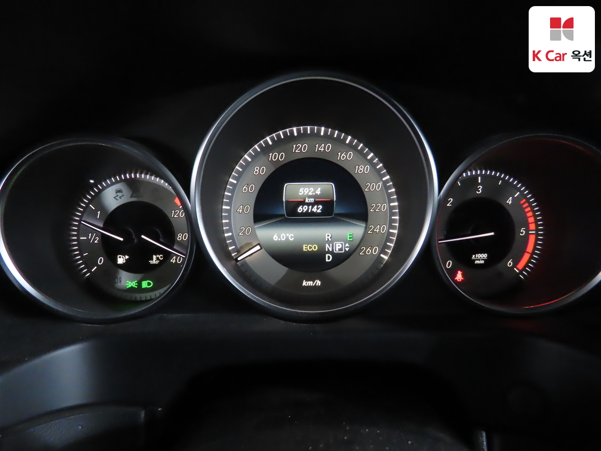 مرسيدس بنز إي كلاس 2014 - صورة 5