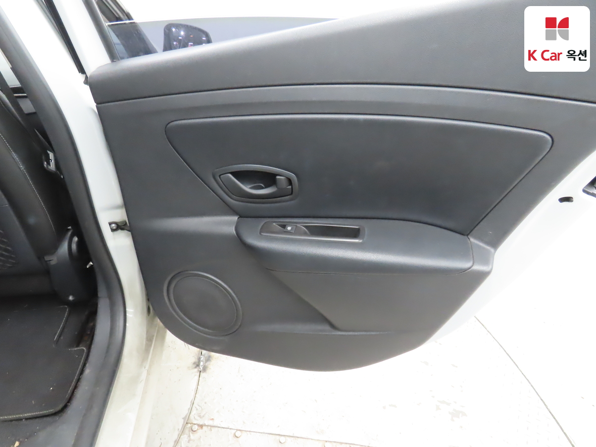 Renault Samsung SM3 2016 - Image 26