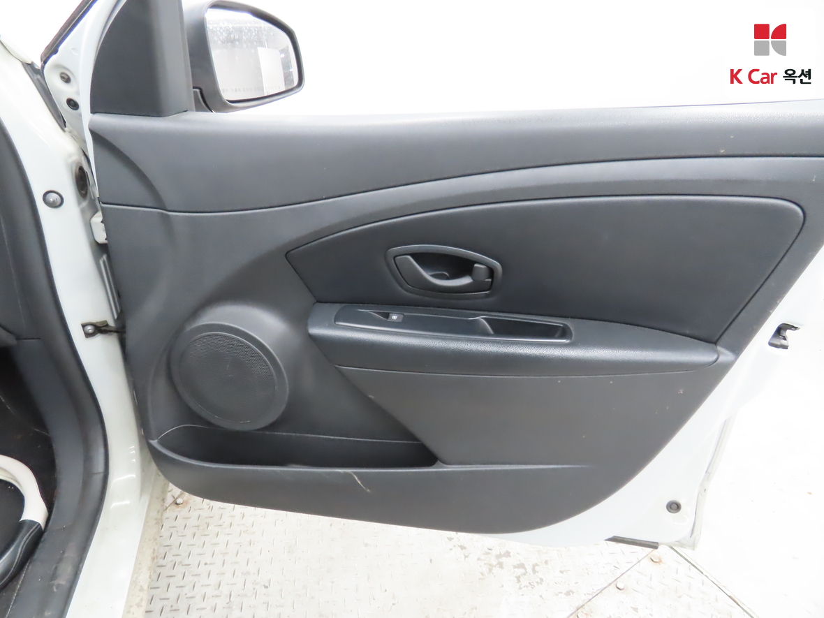 Renault Samsung SM3 2016 - Image 28