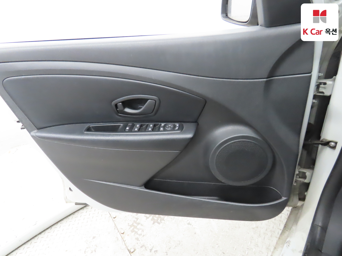 Renault Samsung SM3 2016 - Image 8