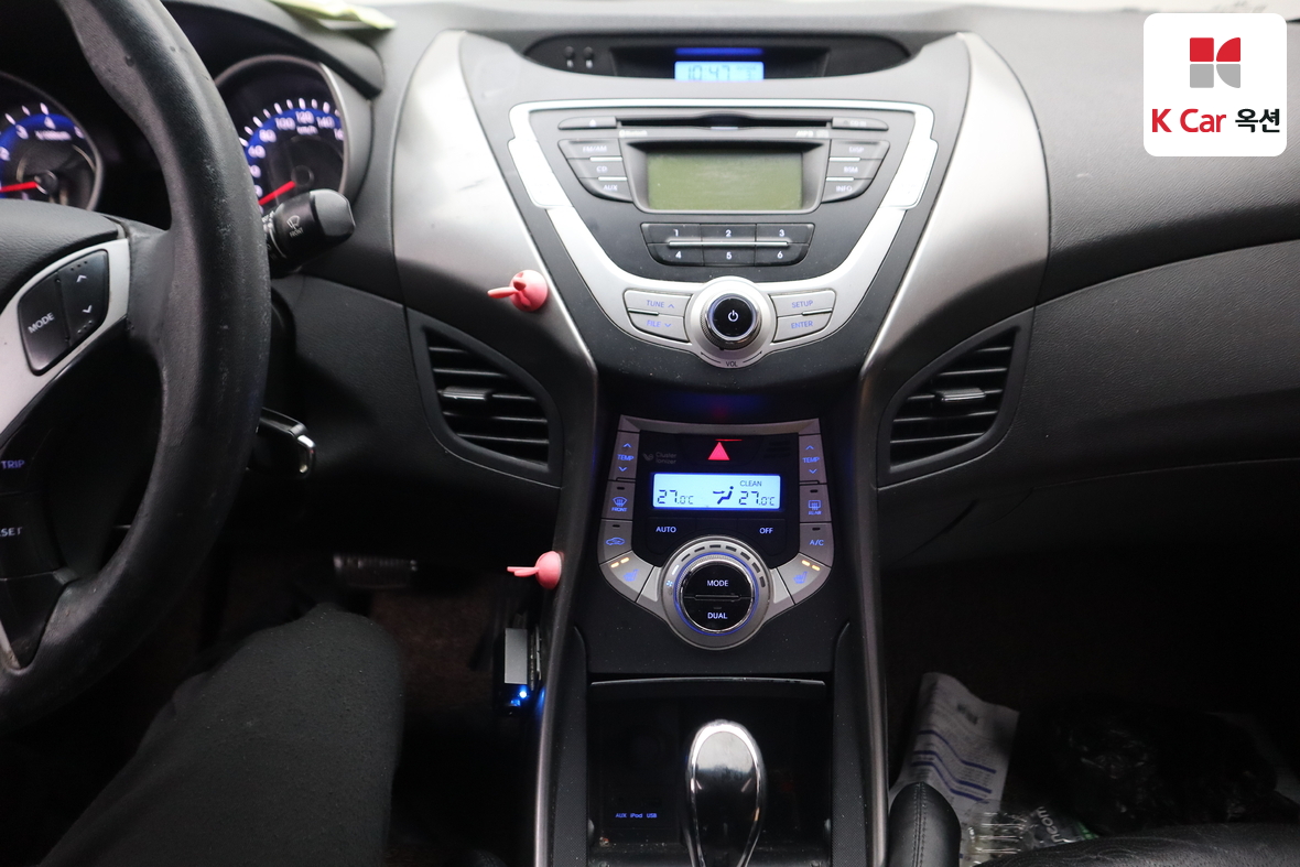 Hyundai Elantra 2012 - Image 6