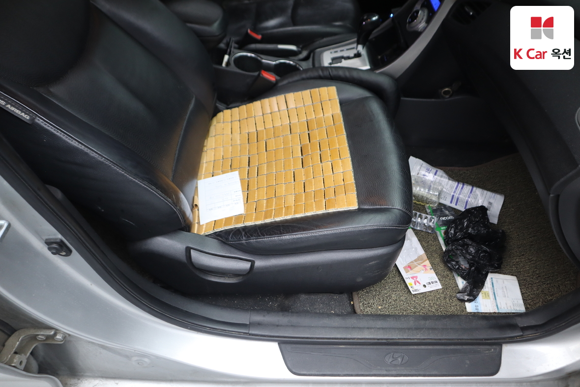 Hyundai Elantra 2012 - Image 26
