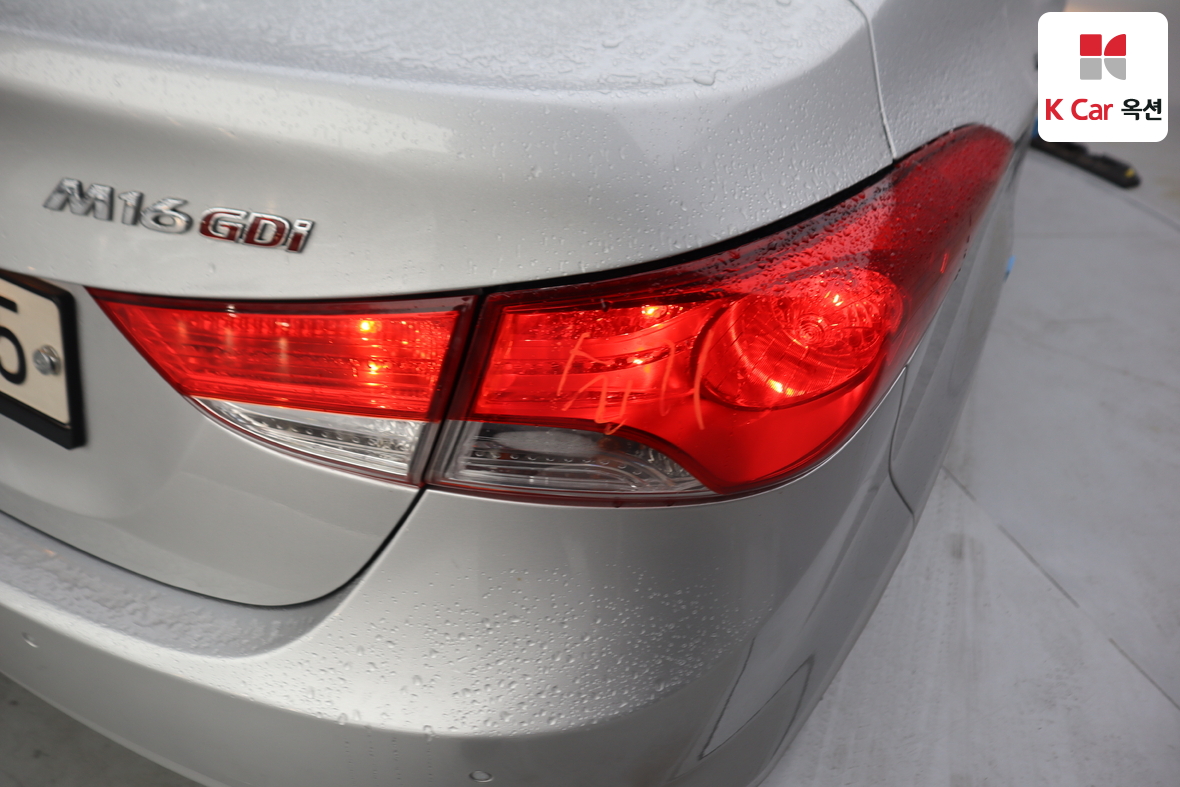 Hyundai Elantra 2012 - Image 40