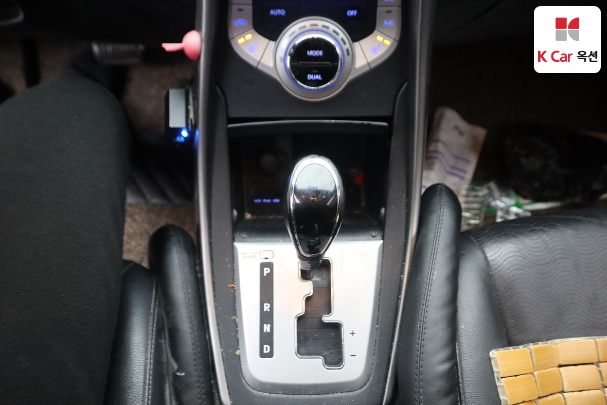 Hyundai Elantra 2012 - Image 15