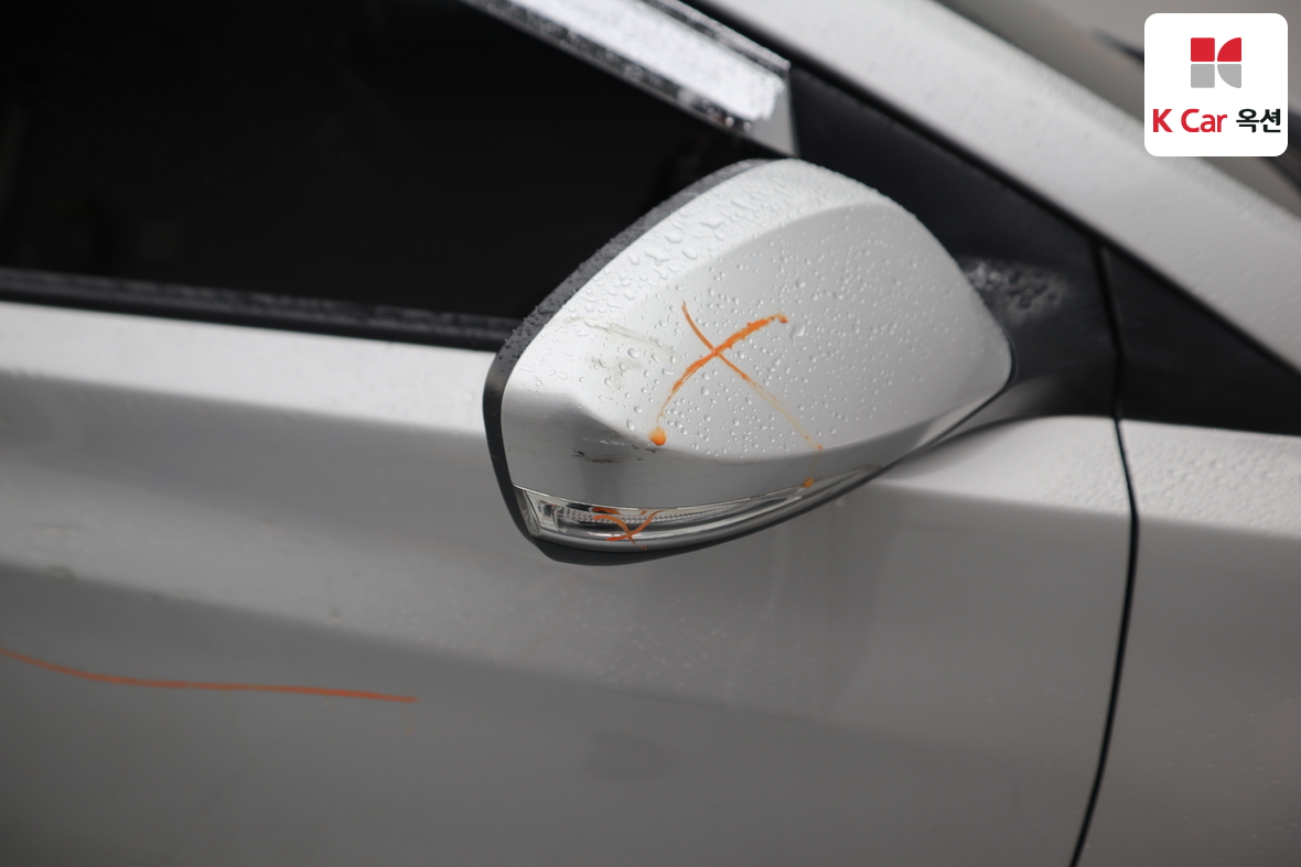 Hyundai Elantra 2012 - Image 32