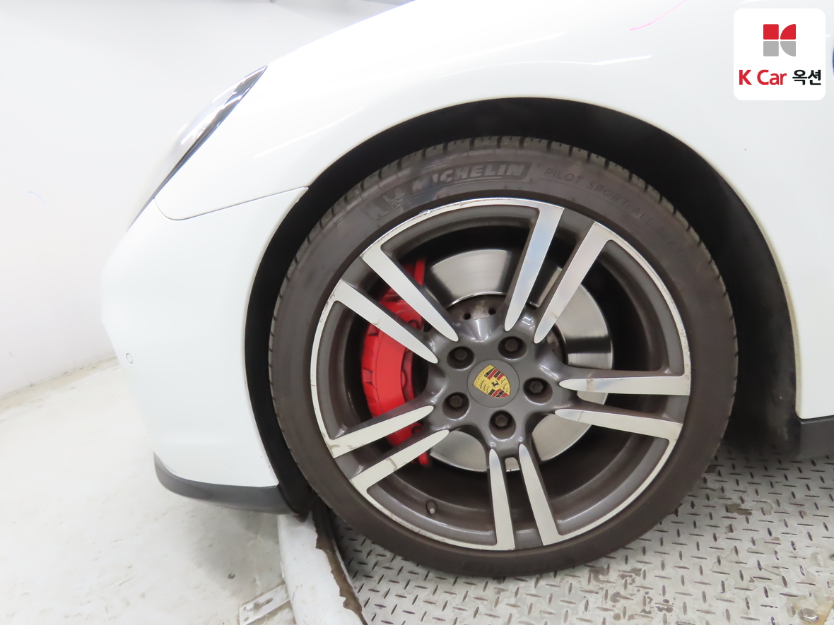 Porsche Panamera - 44
