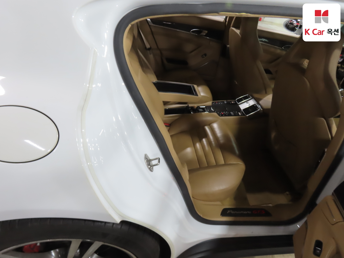 Porsche Panamera - 29