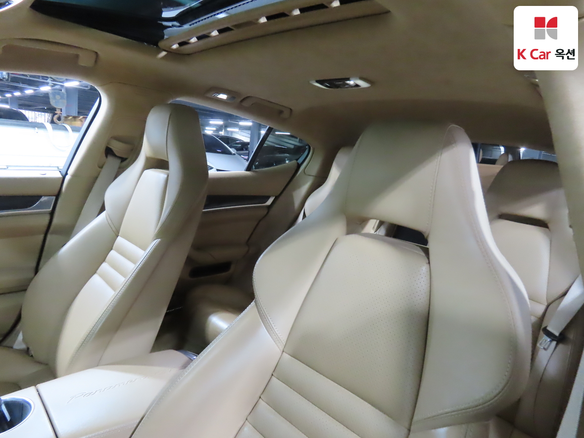 Porsche Panamera - 19