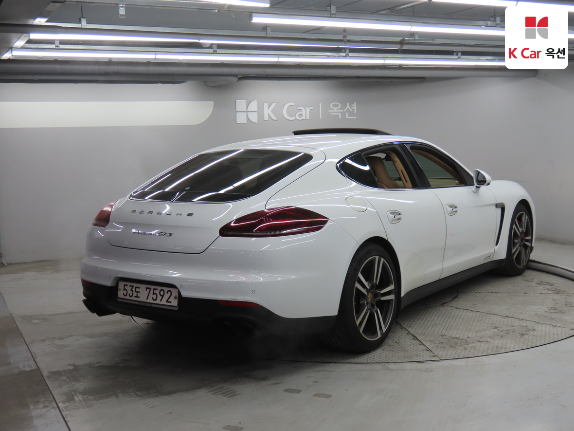 Porsche Panamera - 2