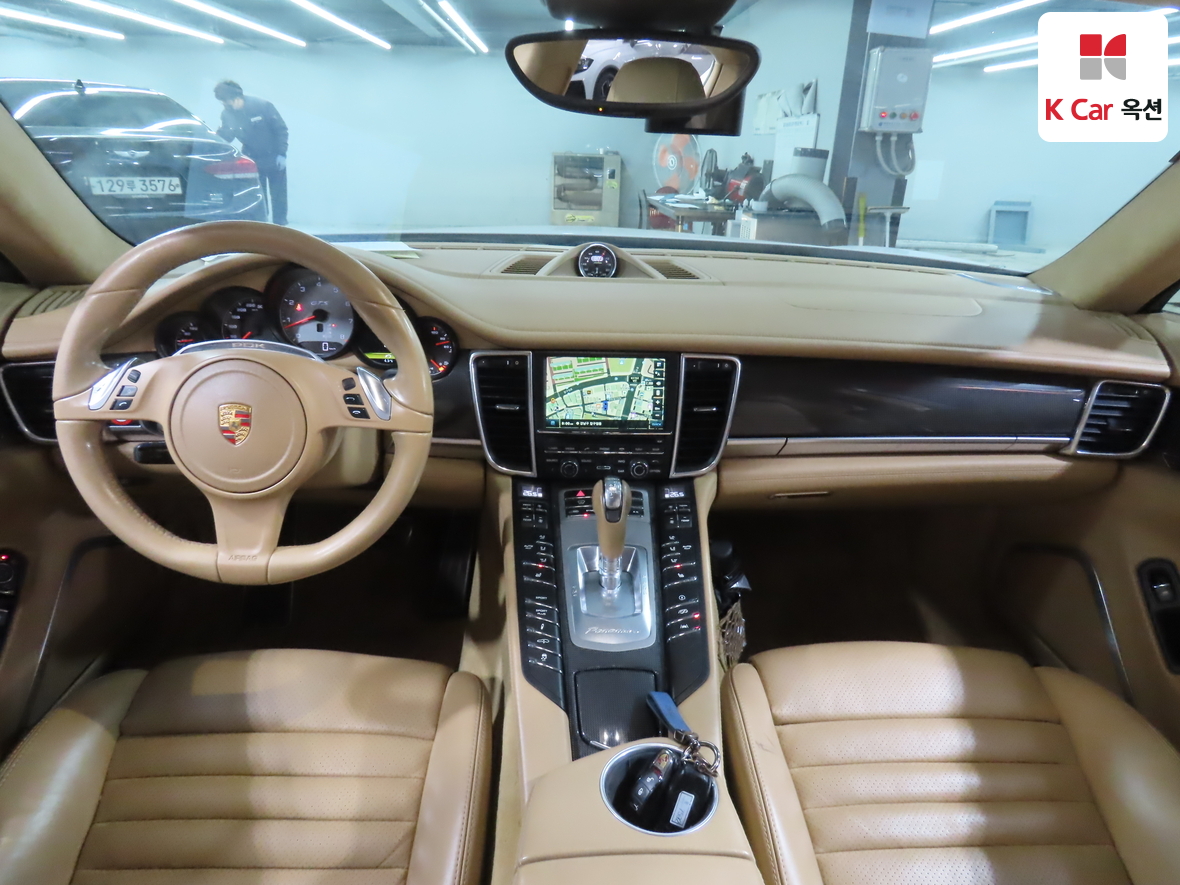 Porsche Panamera - 3