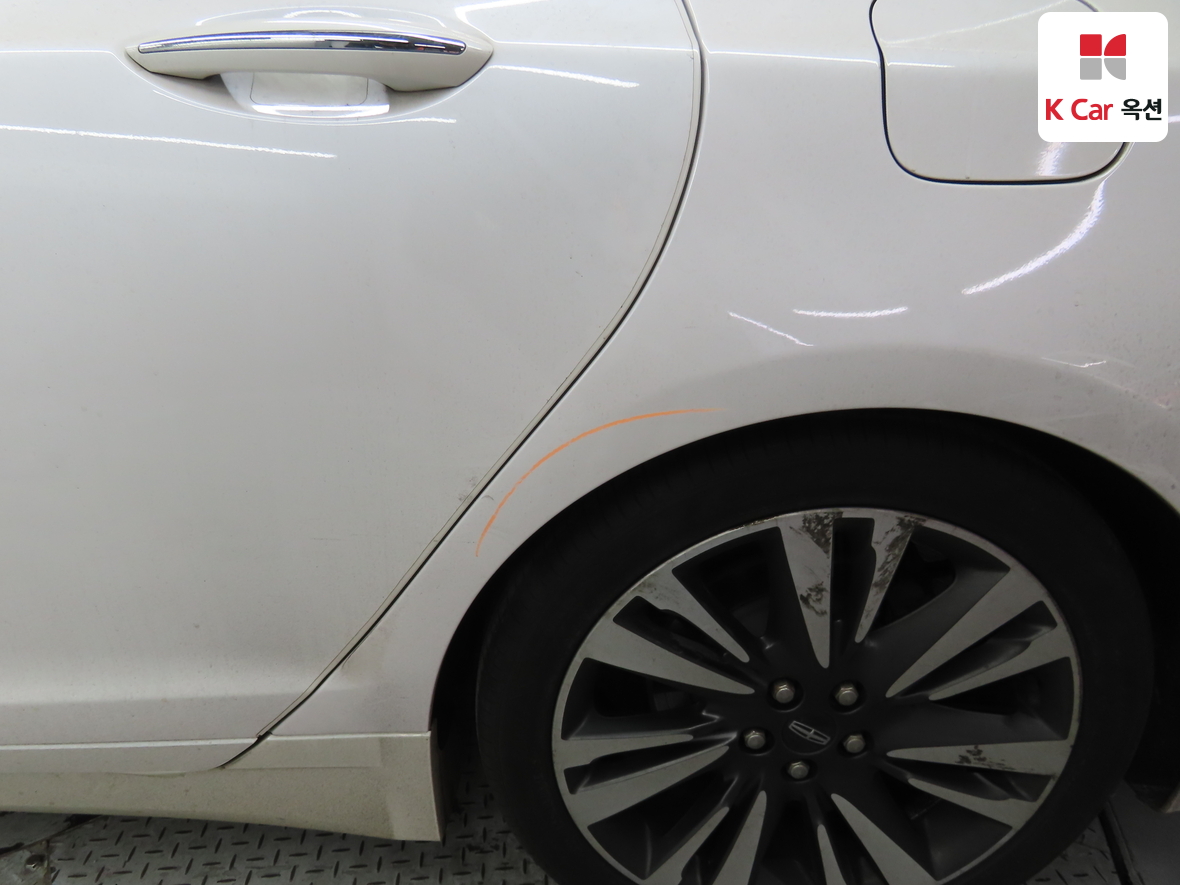 لينكولن MKZ 2019 - صورة 41