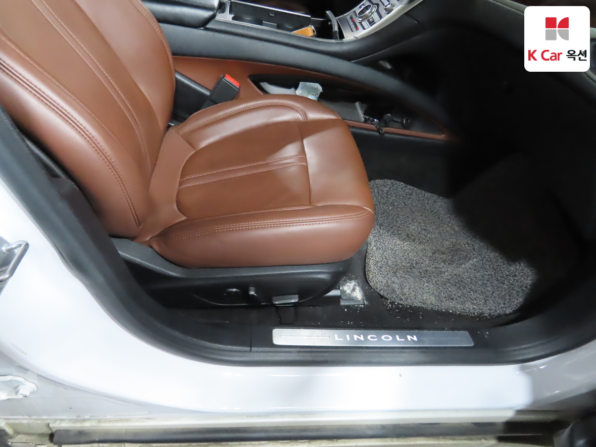 لينكولن MKZ 2019 - صورة 33