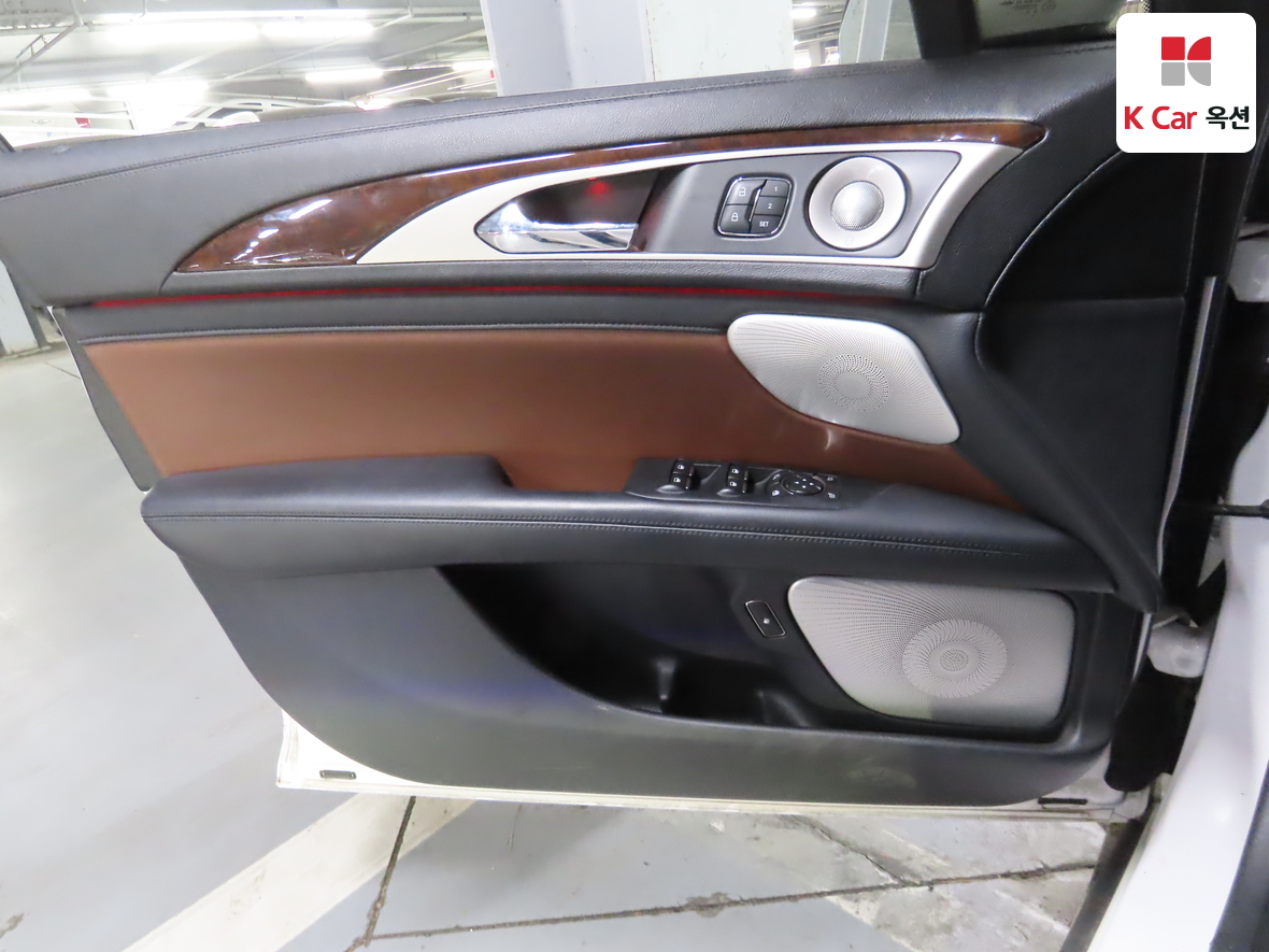 لينكولن MKZ 2019 - صورة 8