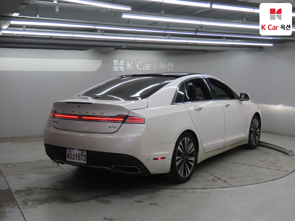 لينكولن MKZ 2019 - صورة 2