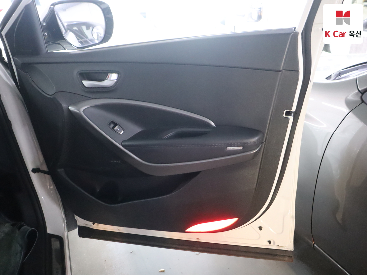 Hyundai Santa Fe 2014 - Image 31