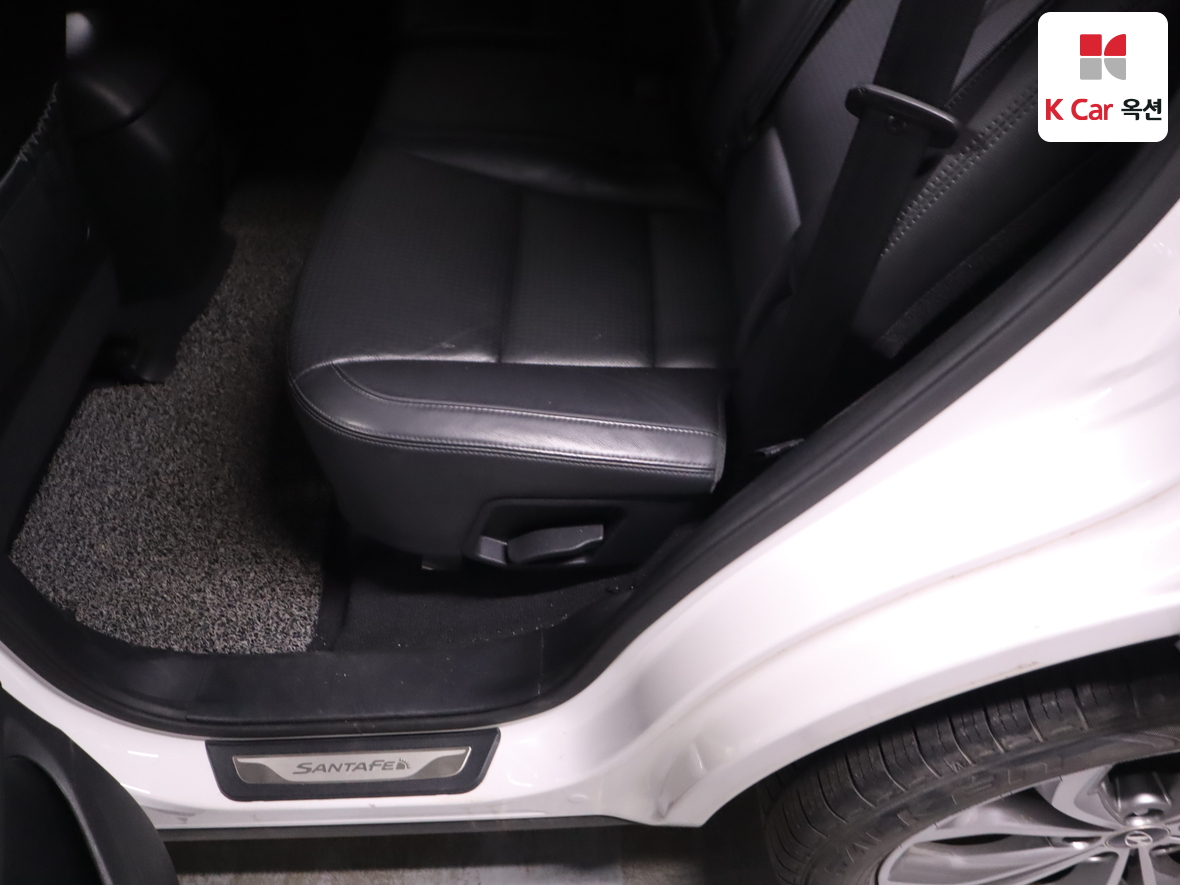 Hyundai Santa Fe 2014 - Image 25