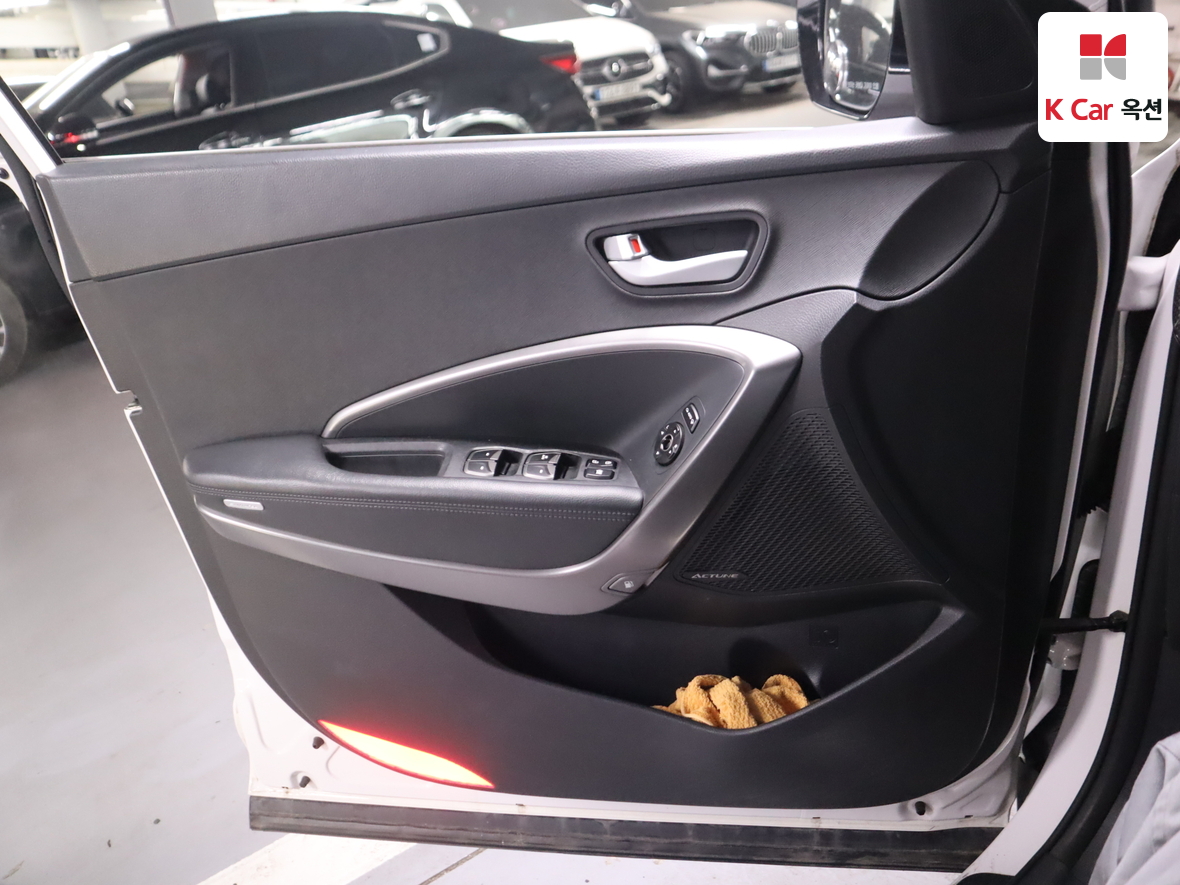 Hyundai Santa Fe 2014 - Image 8