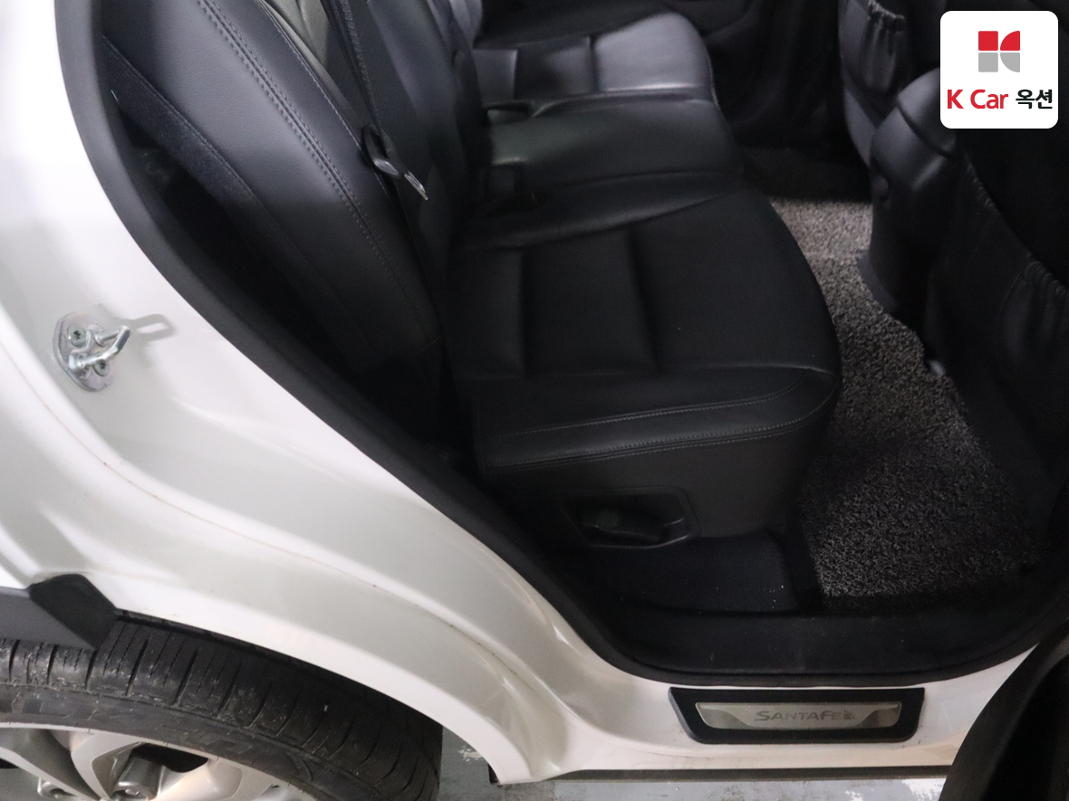 Hyundai Santa Fe 2014 - Image 30