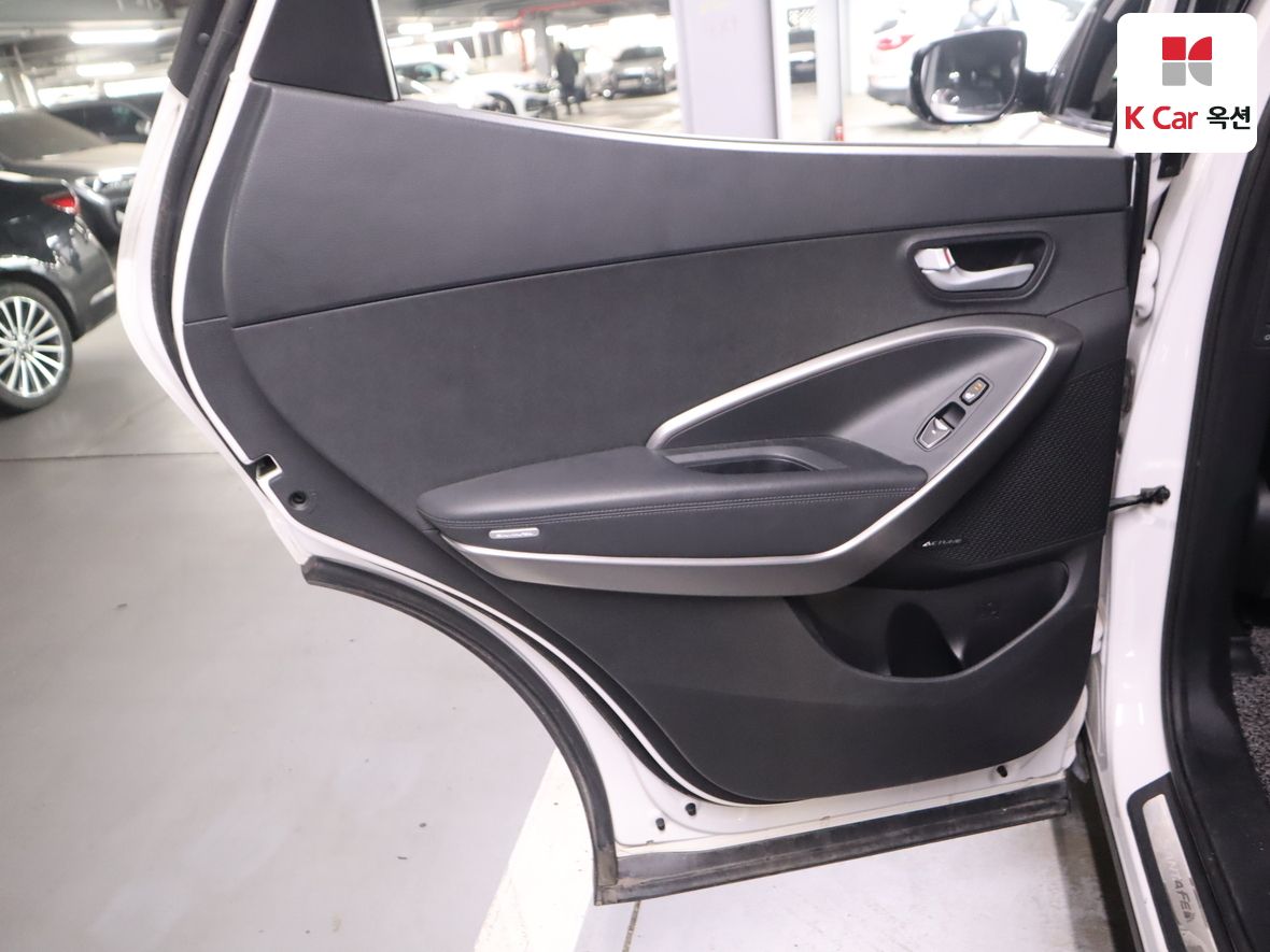 Hyundai Santa Fe 2014 - Image 24