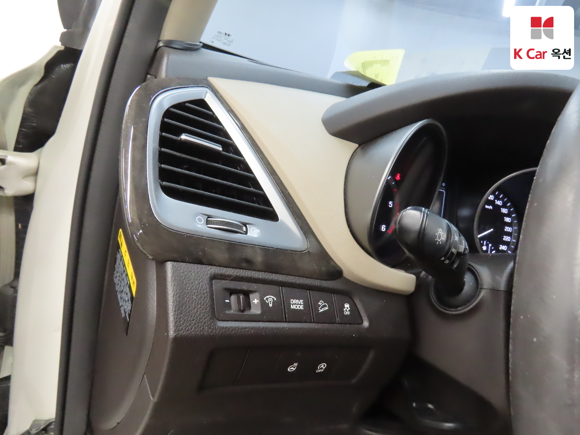 Hyundai Santa Fe 2016 - Image 9