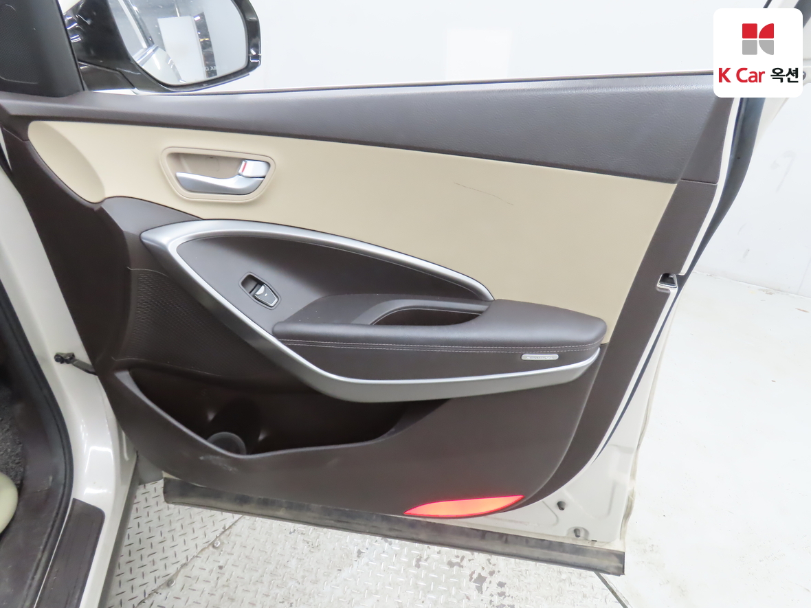 Hyundai Santa Fe 2016 - Image 28